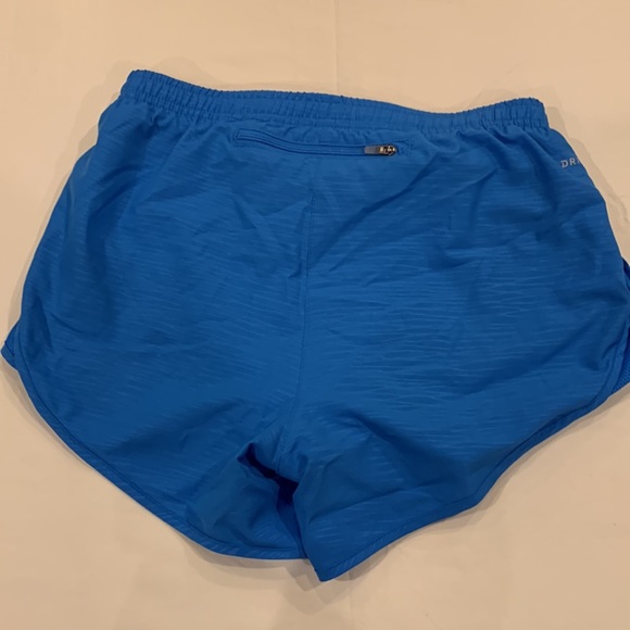 Blue nike shorts good condition - Picture 2 of 4